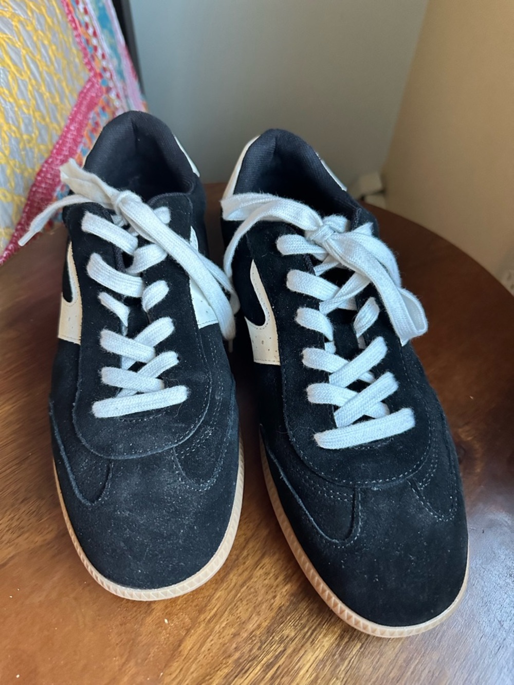 Blondo Remmie Black Suede Waterproof Sneakers Sz 9.5 NWOB - Picture 2 of 10